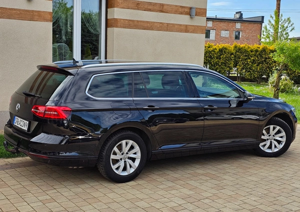 Volkswagen Passat cena 63800 przebieg: 180000, rok produkcji 2019 z Tuszyn małe 562